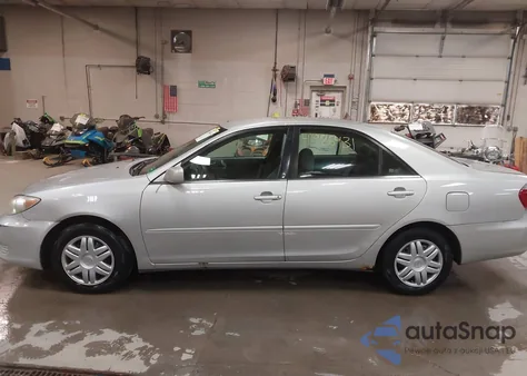 2005 Toyota Camry Le из США, поврежденный, VIN 4T1BE32K65U400652